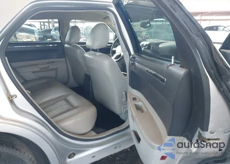 2005 Chrysler 300 Touring из США, поврежденный, VIN 2C3JA53G65H686480